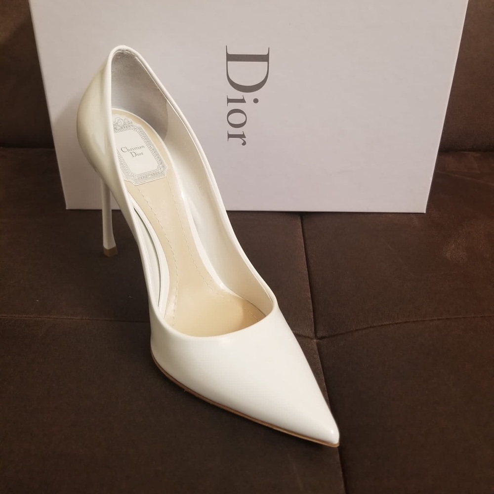 Christian Dior white leather heel pump